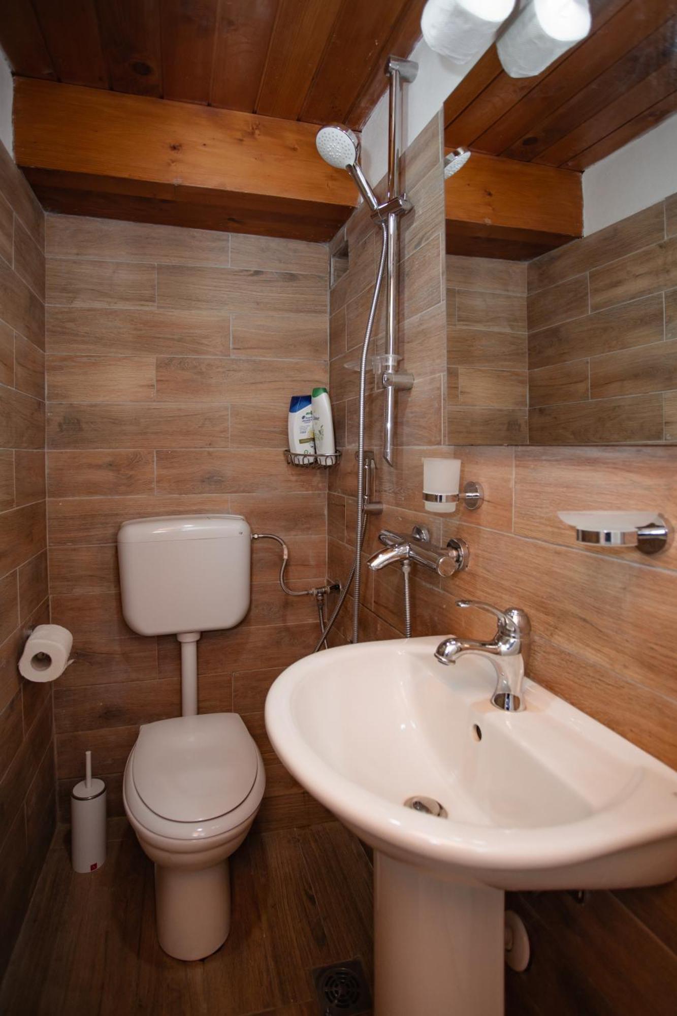 Guest house Kulla Pracja *